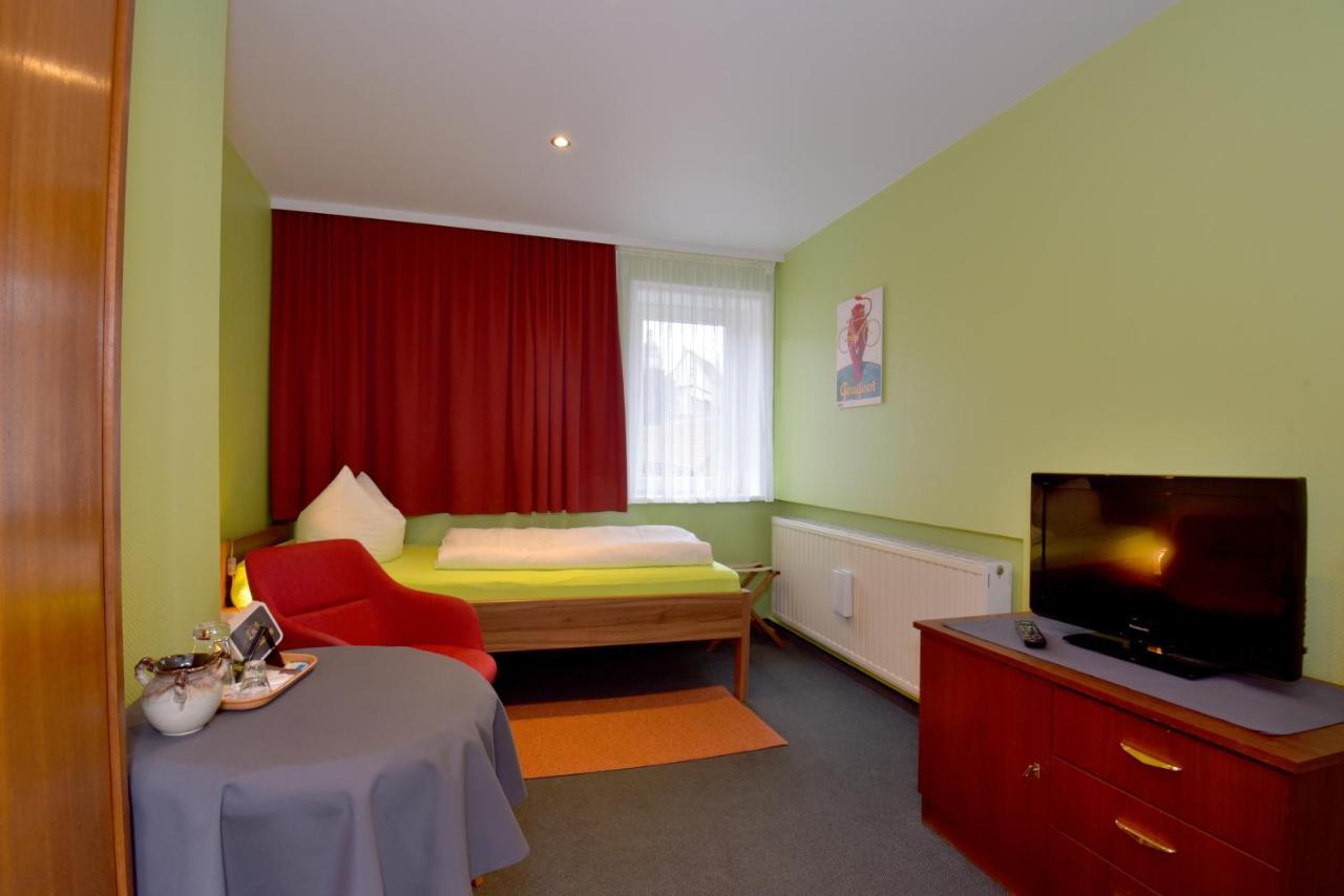 Hotel Goldene Sonne Arnstadt Exterior photo
